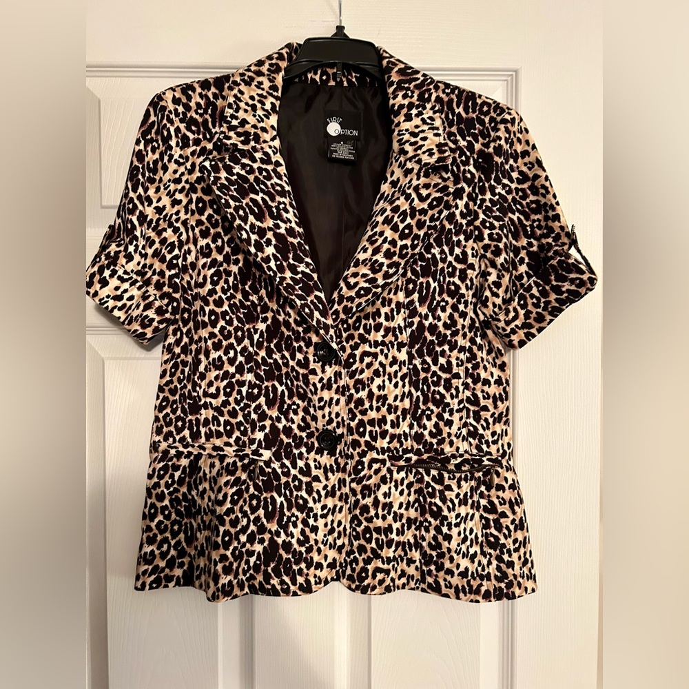Short sleeve leopard blazer